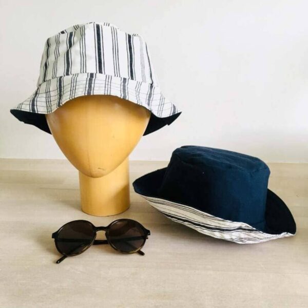 Chapeau Bob rayures et bleu marine