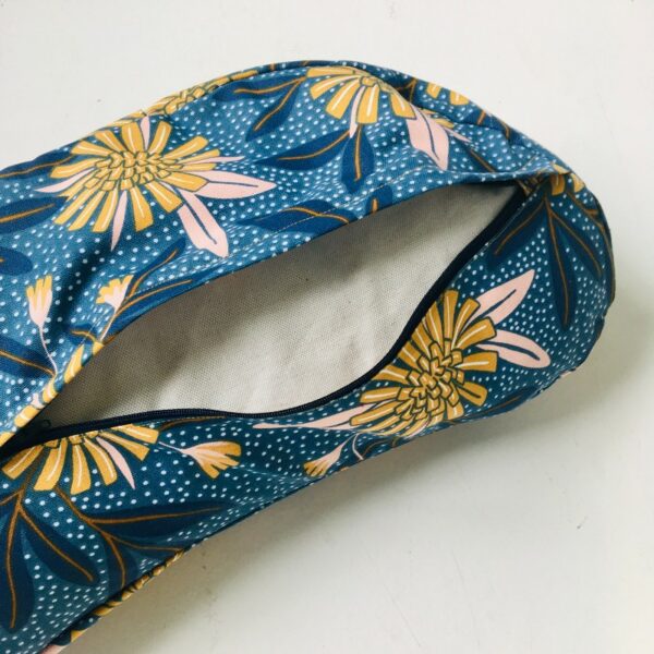 zafu demie lune fleur jaune fond bleu